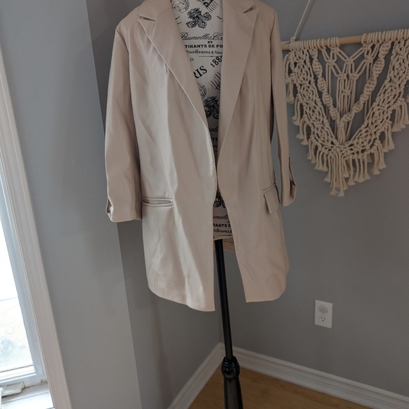 Esqualo vegan leather blazer Gorgeous Cream Open Front 3/4 Sleeve Size 6 - Picture 12 of 12